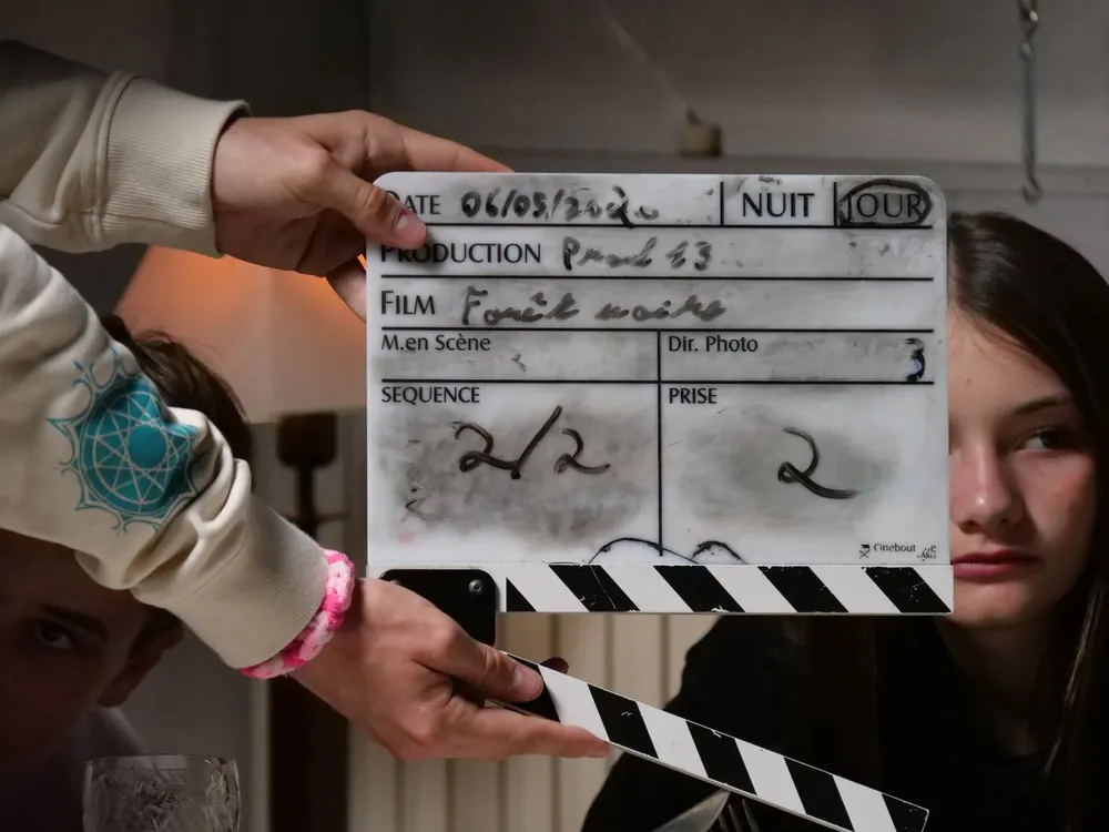 Clap de tournage du court-métrage Forêt-Noire